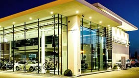 Dealer BMW Auto Fus Warszawa.